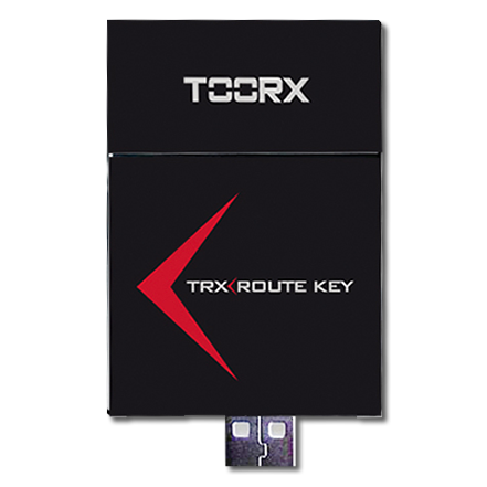 Dette er en TOORX TRX Route Key USB i sort med hvid tekst og rød accent